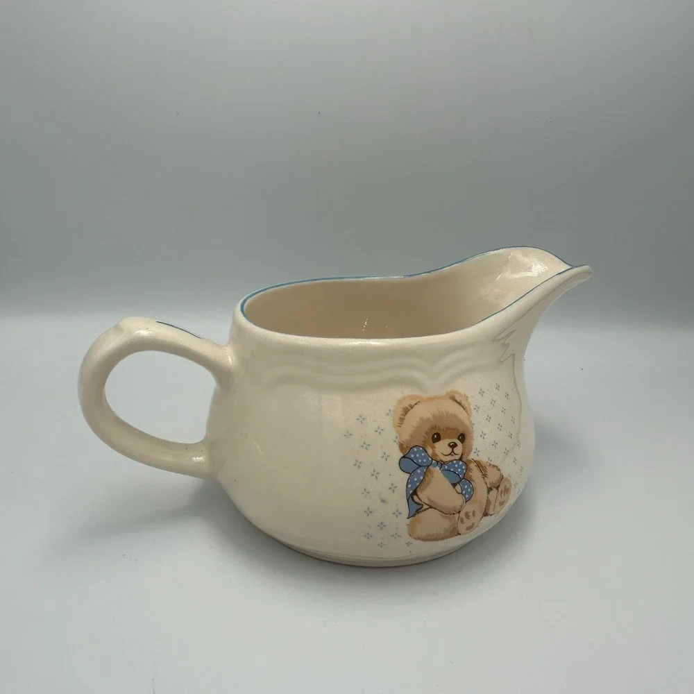 Vintage Tienshan Stoneware Country Bear Cottage Gravy Boat Pitcher Granny 80s